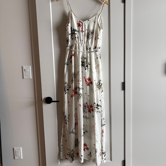 Dynamite Dresses & Skirts - Floral Maxi Dress - White - Cottagecore Romantic Coastal Feminine Summer Garden